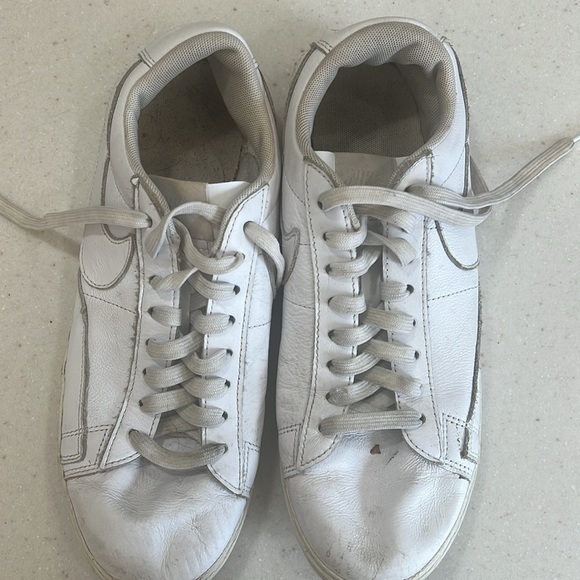 Nike Shoes - Picture 2 of 4